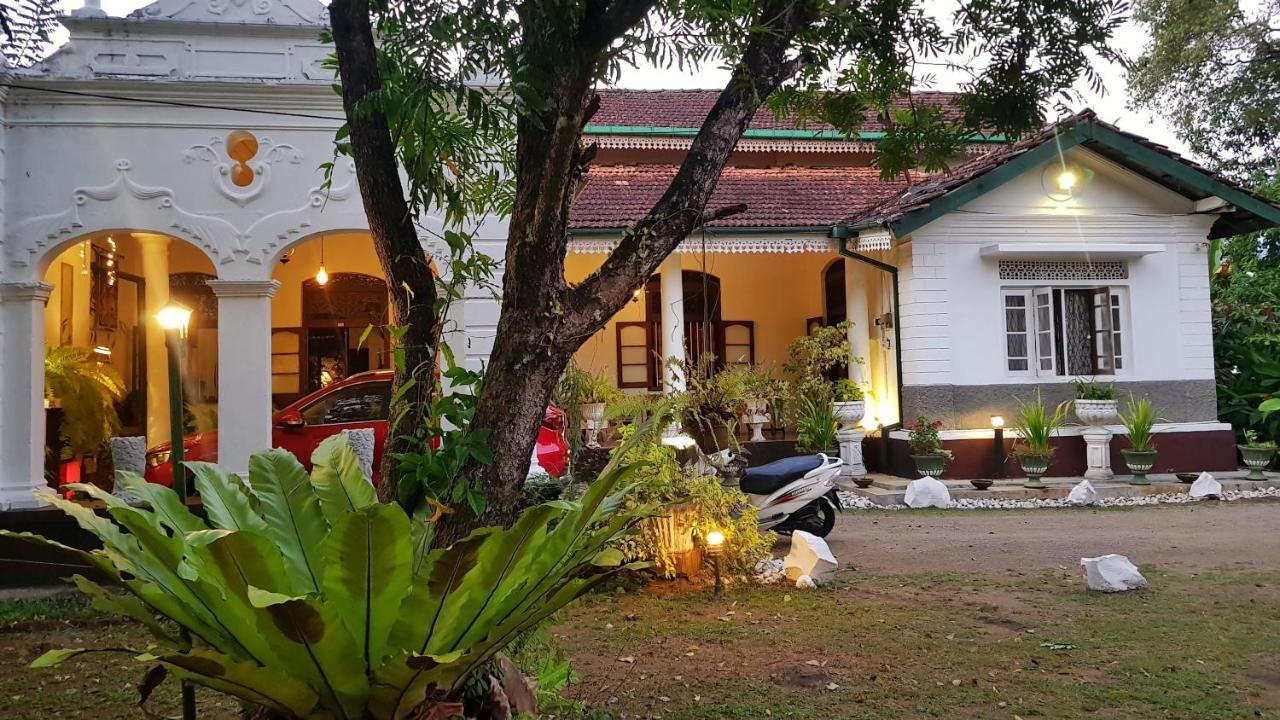 Galkanda Walawwa Kandy Exterior photo